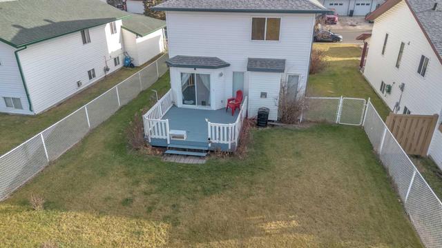 8166 107 Street, House detached with 3 bedrooms, 3 bathrooms and 2 parking in Grande Prairie AB | Image 4