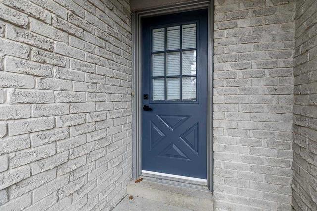 22 Lampman Lane, House semidetached with 3 bedrooms, 3 bathrooms and 4 parking in Barrie ON | Image 12