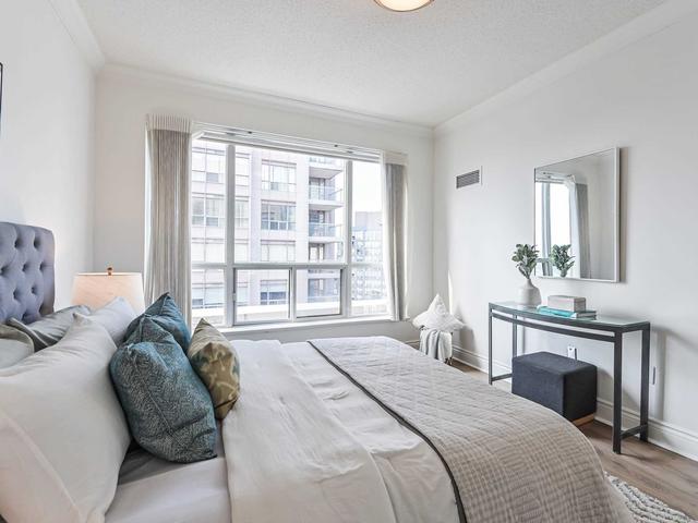 lph4 - 909 Bay St, Condo with 3 bedrooms, 3 bathrooms and 1 parking in Toronto ON | Image 13