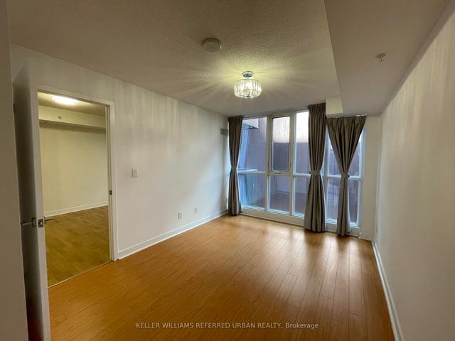 519 - 295 Adelaide St W, Condo with 1 bedrooms, 1 bathrooms and 1 parking in Toronto ON | Image 5