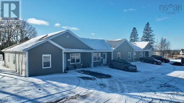 122 Pleasant Street E, House other with 0 bedrooms, 0 bathrooms and null parking in Amherst NS | Image 1