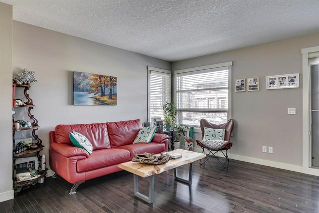 35 Aspen Hills Green Sw, Home with 2 bedrooms, 2 bathrooms and 2 parking in Calgary AB | Image 21