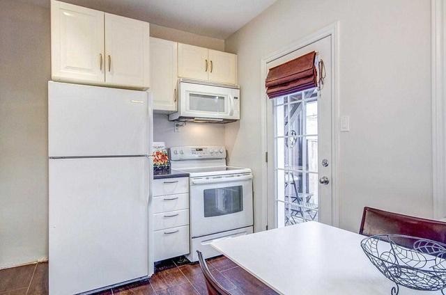79 Kent Rd, House semidetached with 3 bedrooms, 1 bathrooms and 0 parking in Toronto ON | Image 4