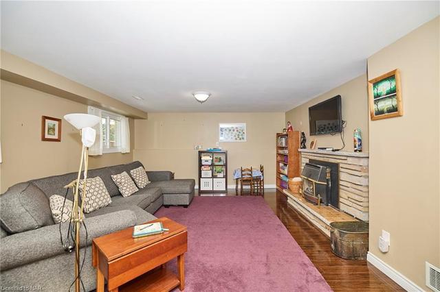 7037 Freeman Street, House detached with 3 bedrooms, 2 bathrooms and 5 parking in Niagara Falls ON | Image 11