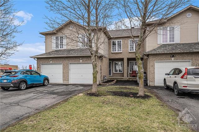 46 Roger Crescent, Townhouse with 3 bedrooms, 2 bathrooms and 3 parking in Casselman ON | Image 2