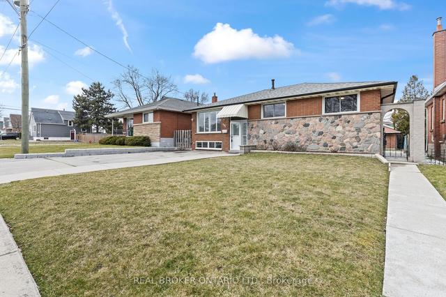 104 Howard Ave, House detached with 4 bedrooms, 2 bathrooms and 4 parking in Hamilton ON | Image 23