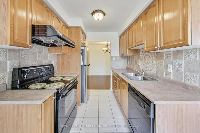 92 Dallimore Circ, House attached with 3 bedrooms, 4 bathrooms and 3 parking in Toronto ON | Image 5