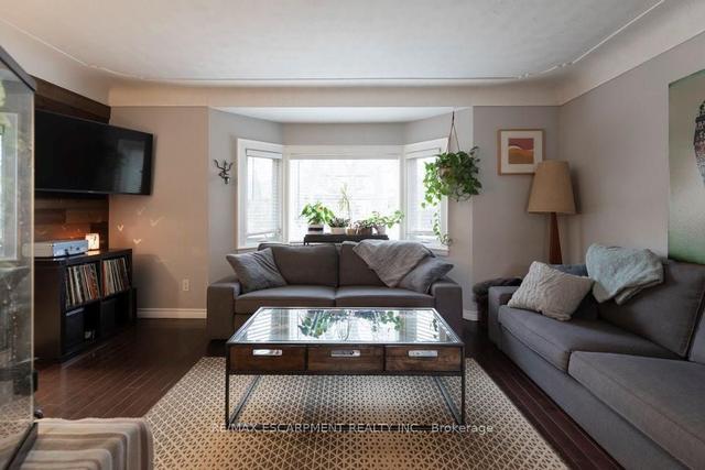 79 West 32nd St, House detached with 3 bedrooms, 1 bathrooms and 4 parking in Hamilton ON | Image 37