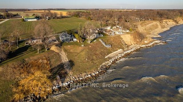 193 Mccormick Beach Rd, House detached with 4 bedrooms, 2 bathrooms and 7 parking in Essex ON | Image 17