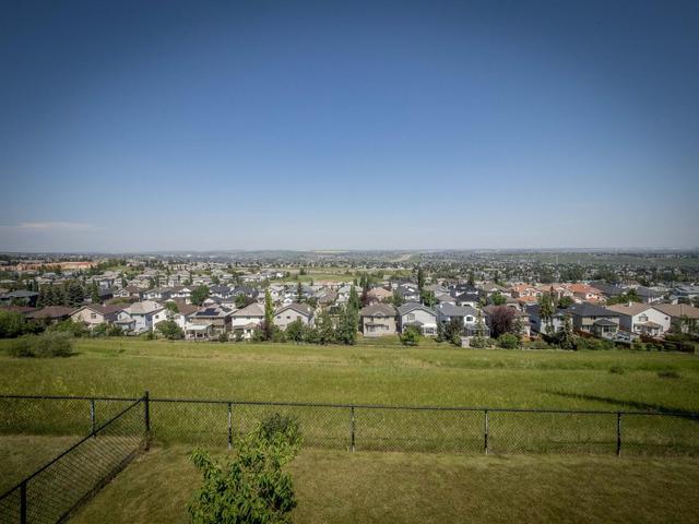 315 Edgebrook Rise Nw, House detached with 3 bedrooms, 3 bathrooms and 4 parking in Calgary AB | Image 27