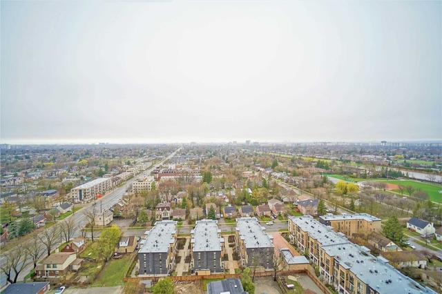 2112 - 15 Greenview Ave, Condo with 2 bedrooms, 2 bathrooms and 1 parking in Toronto ON | Image 5