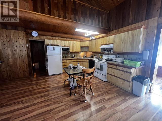 11409 Huffman Drive, House detached with 4 bedrooms, 3 bathrooms and null parking in Bulkley Nechako C BC | Image 10