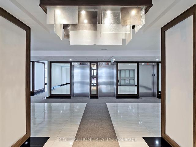 2208 - 330 Rathburn Rd W, Condo with 2 bedrooms, 2 bathrooms and 2 parking in Mississauga ON | Image 31