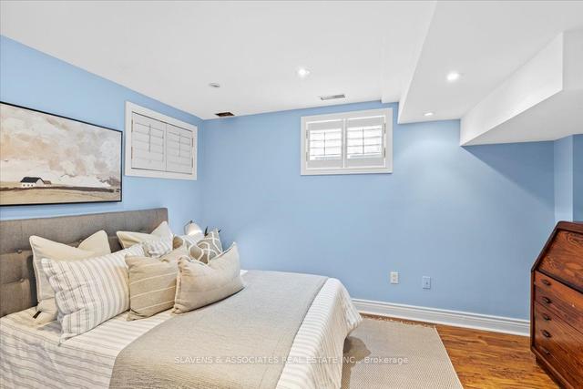 127 Spalding Rd, House detached with 4 bedrooms, 4 bathrooms and 4 parking in Toronto ON | Image 30