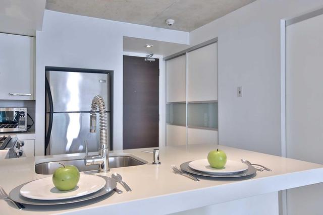 123 - 55 Stewart St, Townhouse with 1 bedrooms, 2 bathrooms and null parking in Toronto ON | Image 8