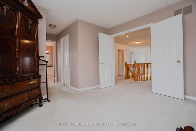 7154 Hallsands Dr W, House detached with 4 bedrooms, 3 bathrooms and 6 parking in Mississauga ON | Image 10