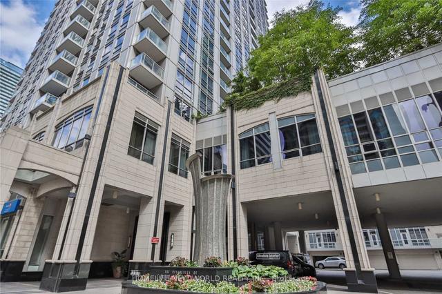 3213 - 763 Bay St, Condo with 1 bedrooms, 1 bathrooms and 1 parking in Toronto ON | Image 32