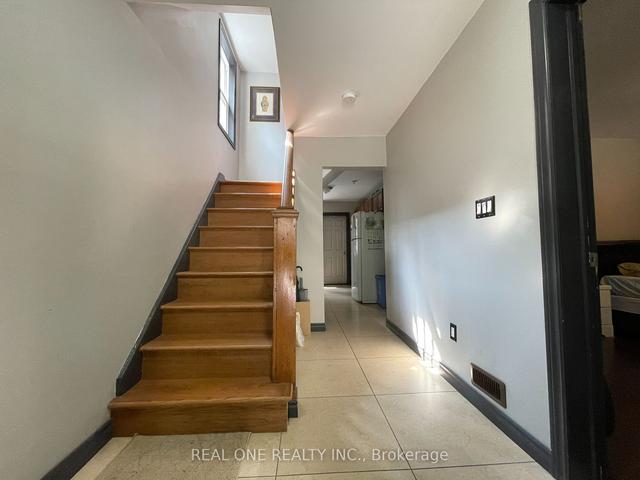 163 Arkell St, House detached with 7 bedrooms, 5 bathrooms and 2 parking in Hamilton ON | Image 22
