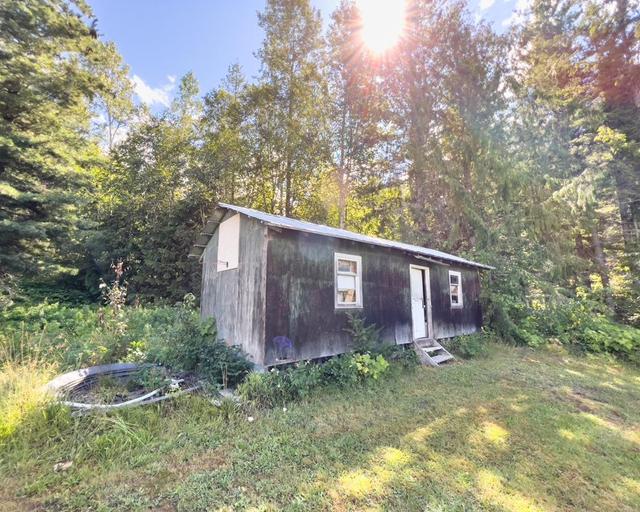589 Sagacious Road, House detached with 2 bedrooms, 1 bathrooms and null parking in Columbia Shuswap B BC | Image 32