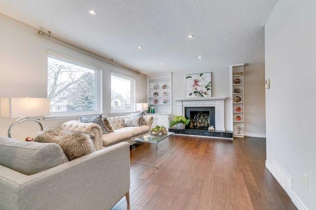542 Grand Blvd, House detached with 3 bedrooms, 2 bathrooms and 5 parking in Oakville ON | Image 28