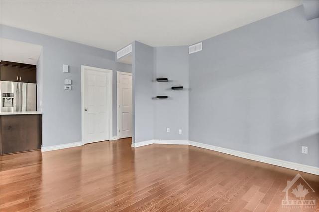 b - 260 Espresso Private, Condo with 2 bedrooms, 1 bathrooms and 1 parking in Ottawa ON | Image 17