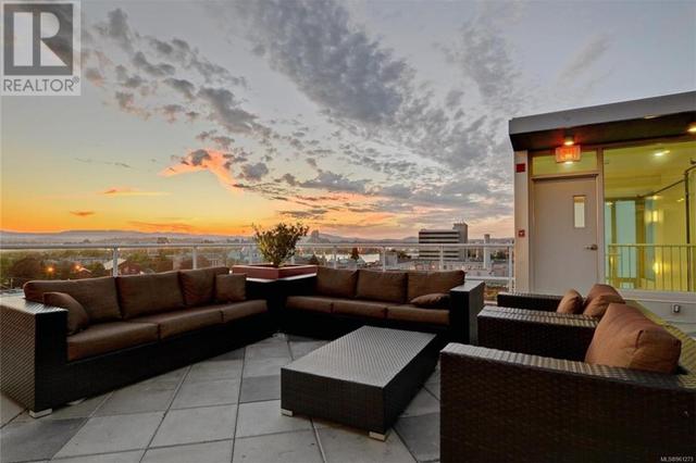 roof top patio - shared | Image 17