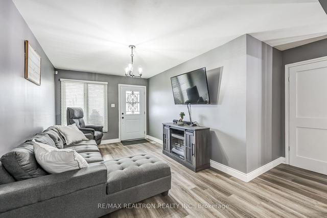 1082 Glencairn Ave, House detached with 3 bedrooms, 2 bathrooms and 3 parking in Toronto ON | Image 19