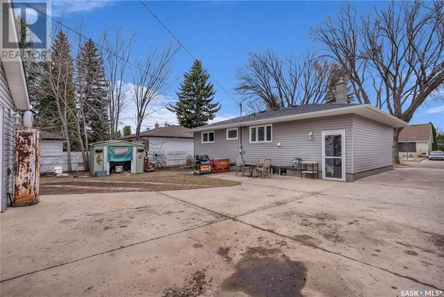 2513 Irvine Avenue, House detached with 5 bedrooms, 2 bathrooms and null parking in Saskatoon SK | Image 43