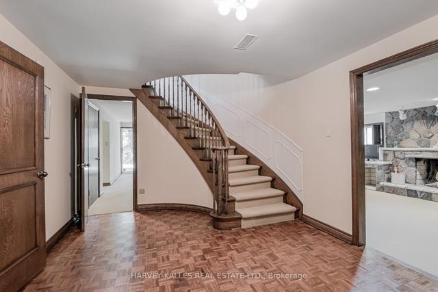 16 Bobwhite Cres, House detached with 5 bedrooms, 5 bathrooms and 4 parking in Toronto ON | Image 22