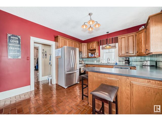 5610 111 Av Nw, House detached with 4 bedrooms, 3 bathrooms and 6 parking in Edmonton AB | Image 12