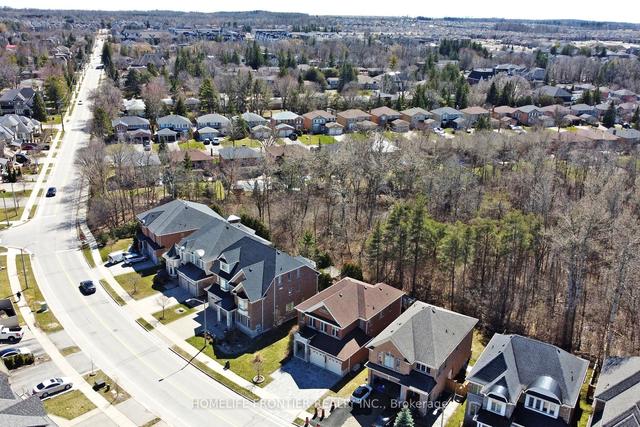211 Coons Rd, House detached with 4 bedrooms, 4 bathrooms and 5 parking in Richmond Hill ON | Image 32