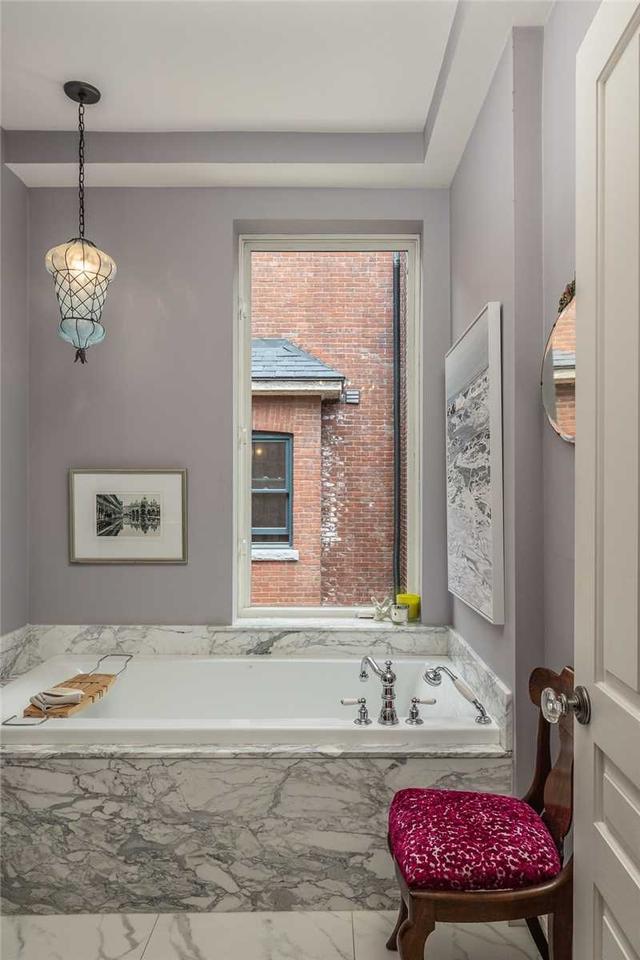 227 Crawford St, House semidetached with 3 bedrooms, 3 bathrooms and 1 parking in Toronto ON | Image 16