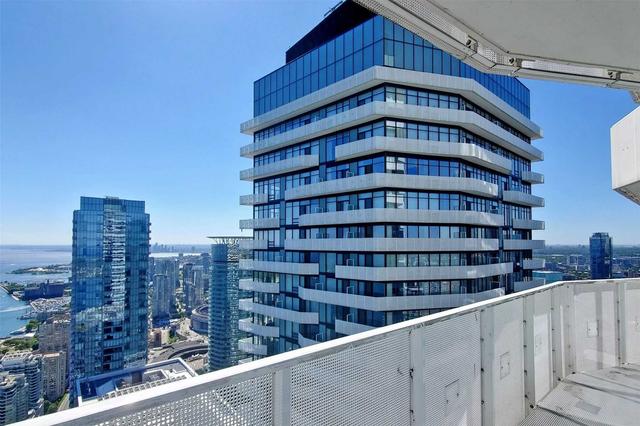6710 - 88 Harbour St, Condo with 3 bedrooms, 2 bathrooms and 0 parking in Toronto ON | Image 29
