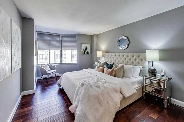 701 - 135 George St S, Condo with 2 bedrooms, 1 bathrooms and 1 parking in Toronto ON | Image 14