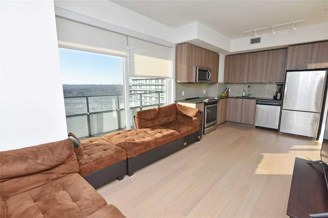 3202 - 20 Shore Breeze Dr, Condo with 2 bedrooms, 1 bathrooms and 1 parking in Toronto ON | Image 2