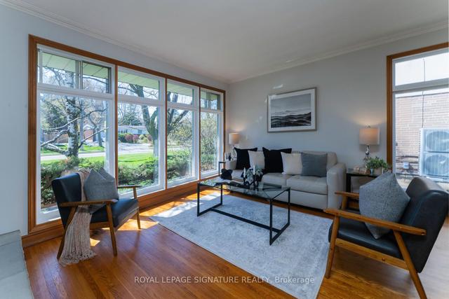 377 East Ave, House detached with 3 bedrooms, 2 bathrooms and 4 parking in Toronto ON | Image 40