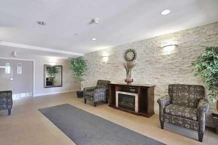 1106 - 8 Dayspring Circ, Condo with 2 bedrooms, 2 bathrooms and 1 parking in Brampton ON | Image 2