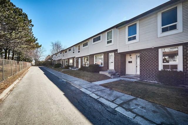 38 Harridine Lane, Townhouse with 3 bedrooms, 2 bathrooms and 2 parking in Ajax ON | Image 21