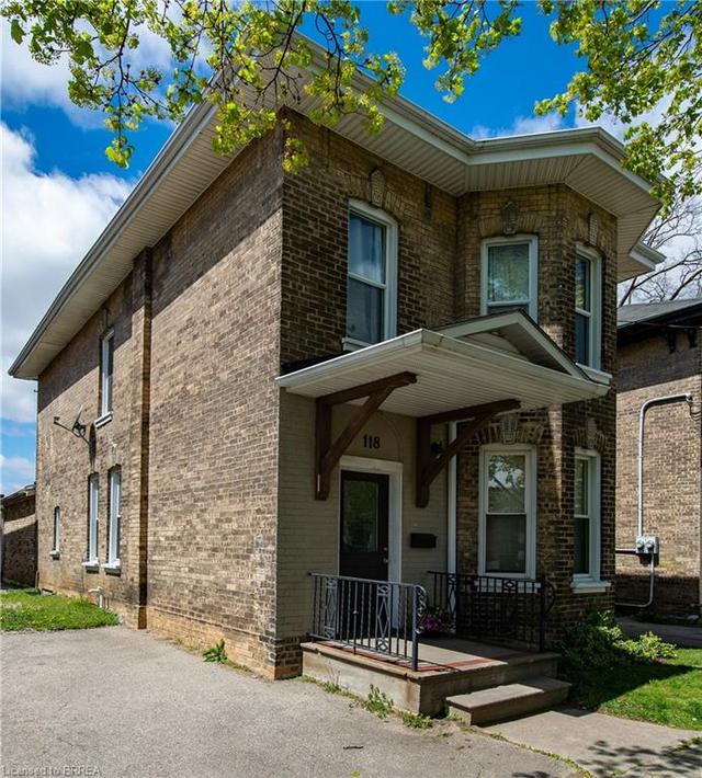 118 George Street, House detached with 6 bedrooms, 2 bathrooms and 2 parking in Brantford ON | Image 2