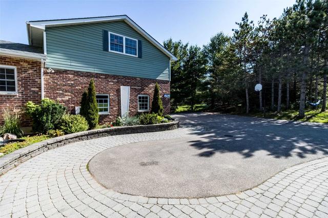 34 Rowley Dr, House detached with 4 bedrooms, 3 bathrooms and 12 parking in Caledon ON | Image 27