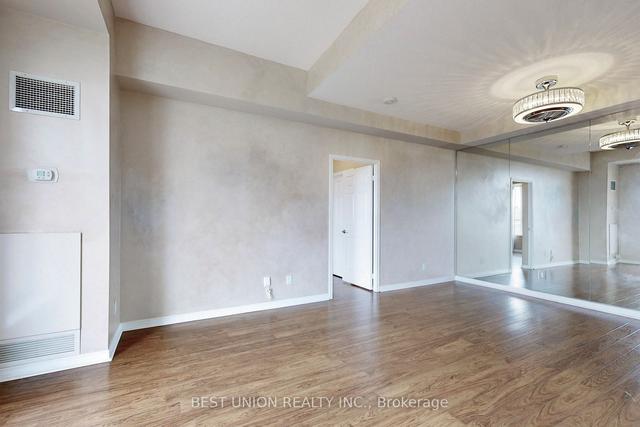 512 - 485 Rosewell Ave, Condo with 2 bedrooms, 2 bathrooms and 1 parking in Toronto ON | Image 8