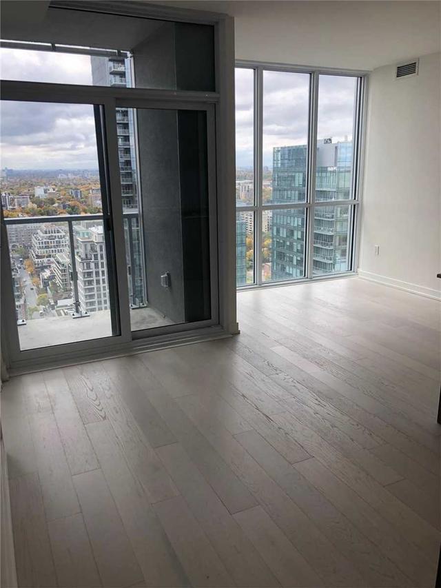 2805 - 1 Yorkville Ave, Condo with 3 bedrooms, 2 bathrooms and 1 parking in Toronto ON | Image 6
