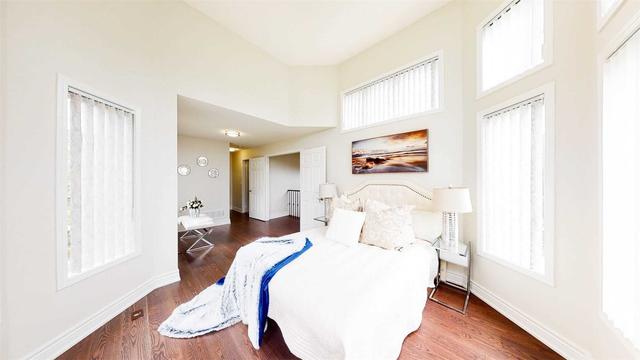 10 - 7 St Moritz Way, Townhouse with 4 bedrooms, 3 bathrooms and 2 parking in Markham ON | Image 5
