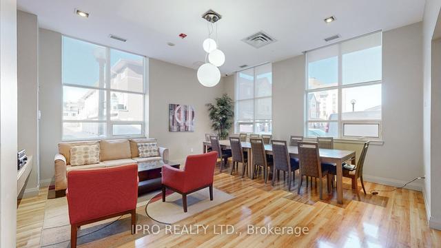 106 - 4 Elsinore Path, Condo with 1 bedrooms, 1 bathrooms and 1 parking in Toronto ON | Image 18
