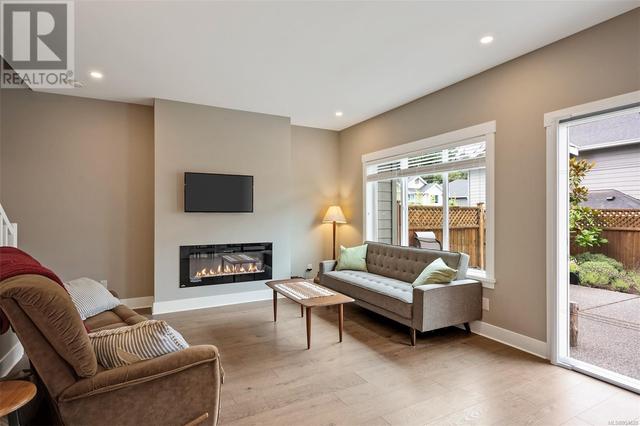 3407 Fuji Crt, House attached with 3 bedrooms, 3 bathrooms and 2 parking in Langford BC | Image 6