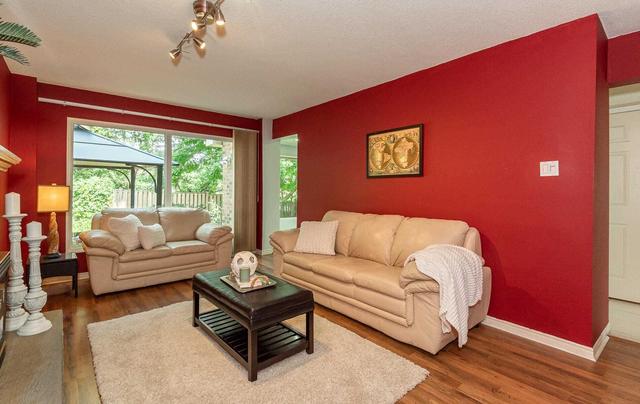 26 Barr Cres, House detached with 4 bedrooms, 4 bathrooms and 4 parking in Brampton ON | Image 7
