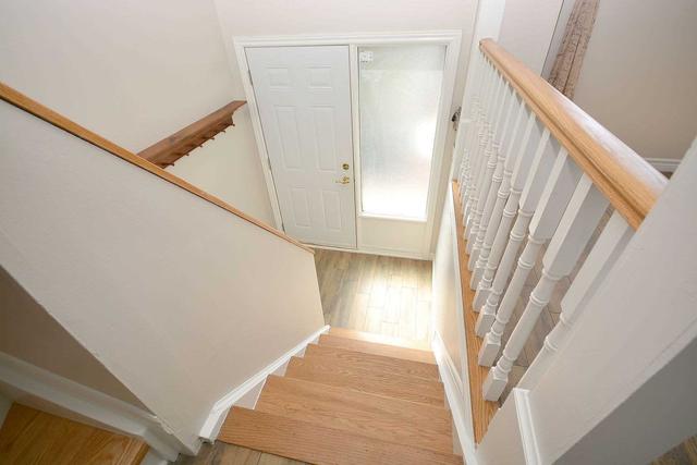 71 Carleton Pl, Townhouse with 3 bedrooms, 2 bathrooms and 2 parking in Brampton ON | Image 36