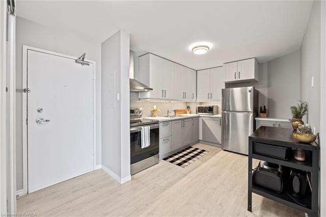609 - 66 Greenview Drive, House attached with 2 bedrooms, 1 bathrooms and 1 parking in Kingston ON | Image 39