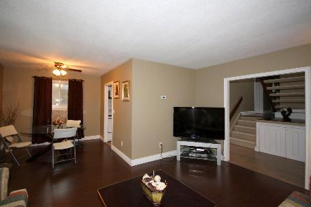 832 Sanok Dr, House detached with 5 bedrooms, 2 bathrooms and 4 parking in Pickering ON | Image 3