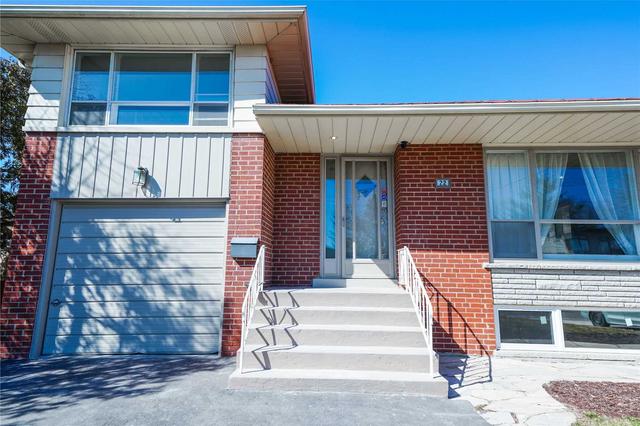 22 Decarie Circ, House detached with 4 bedrooms, 2 bathrooms and 2 parking in Toronto ON | Image 20